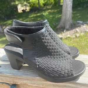 Womens STEVEN by Steve Madden Phoebiey Perforated Caged Sandals, Black Size 8